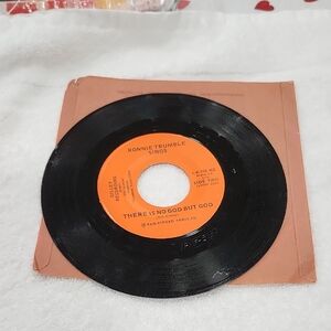 7-INCH VINYL SINGLE RECORD by RONNIE TRUMBLE
